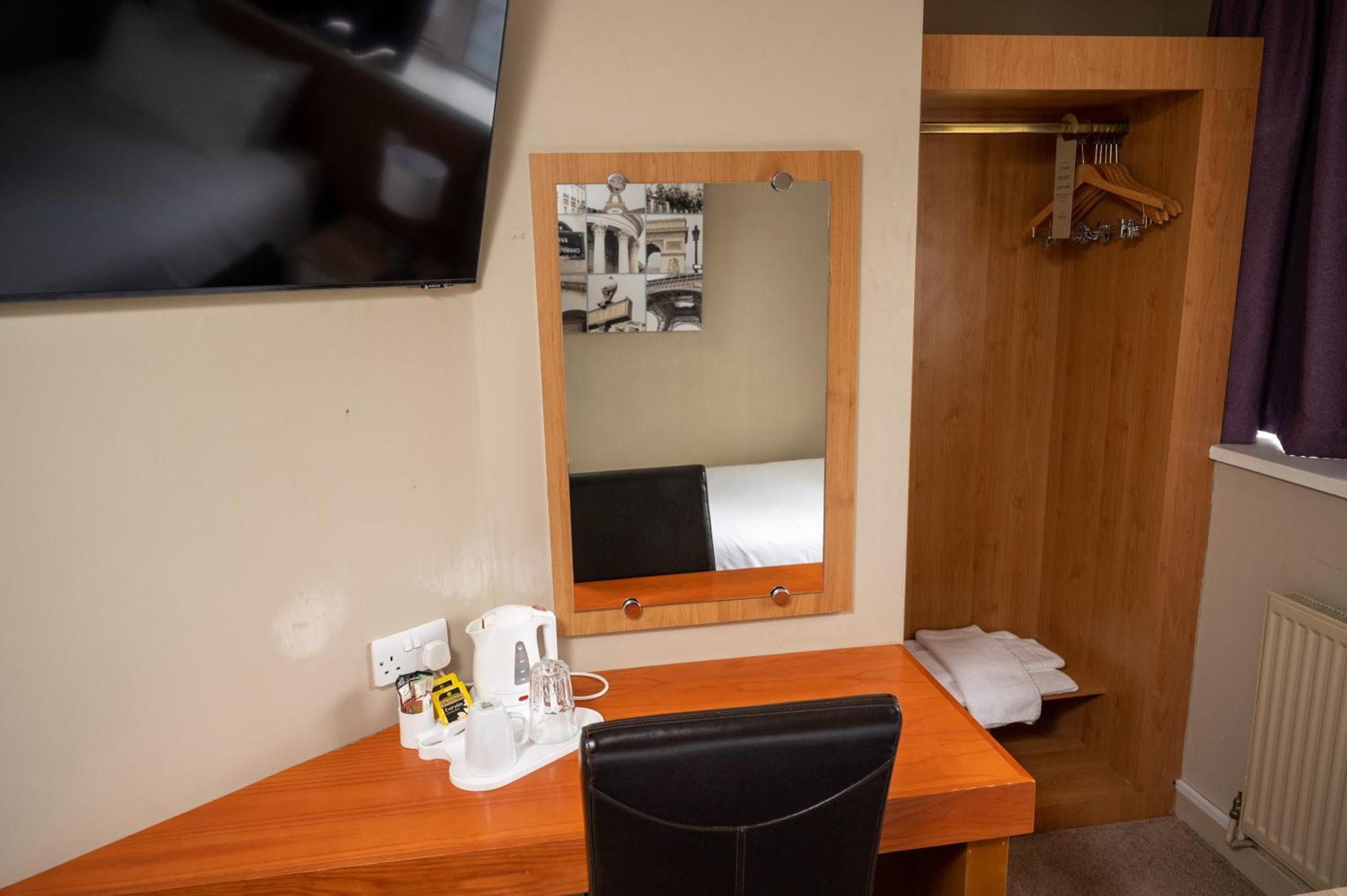 The Titan Hotel Clydebank Kültér fotó