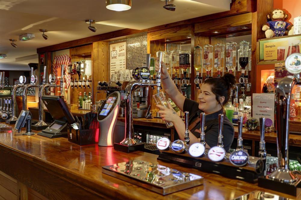 The Titan Hotel Clydebank Kültér fotó