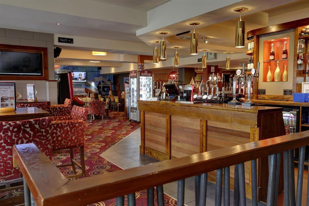 The Titan Hotel Clydebank Kültér fotó